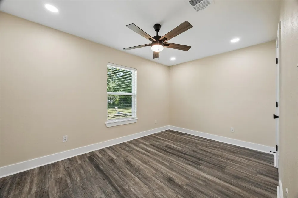 1190 County Road 146 Alvin, TX 77511