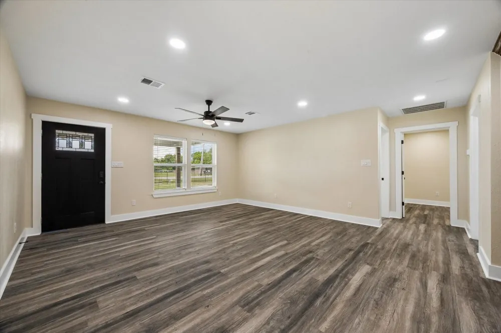 1190 County Road 146 Alvin, TX 77511