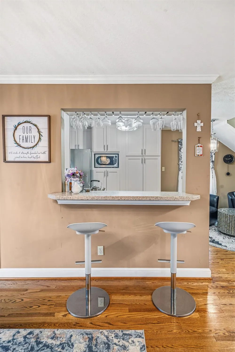 4401 Holt Street Bellaire, TX 77401
