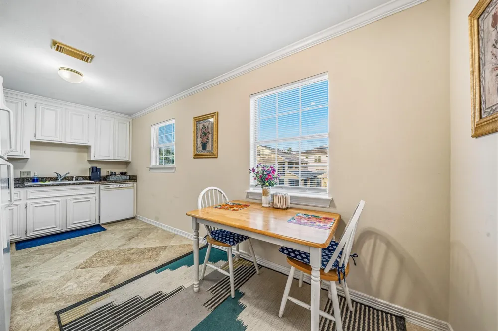 4401 Holt Street Bellaire, TX 77401