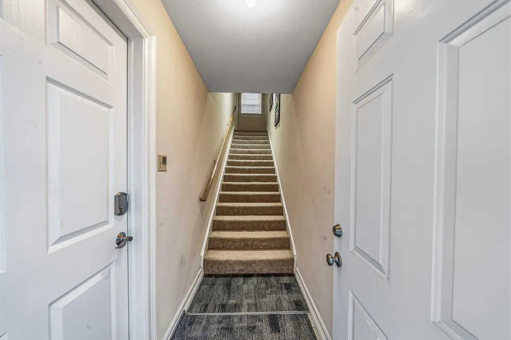 4401 Holt Street Bellaire, TX 77401