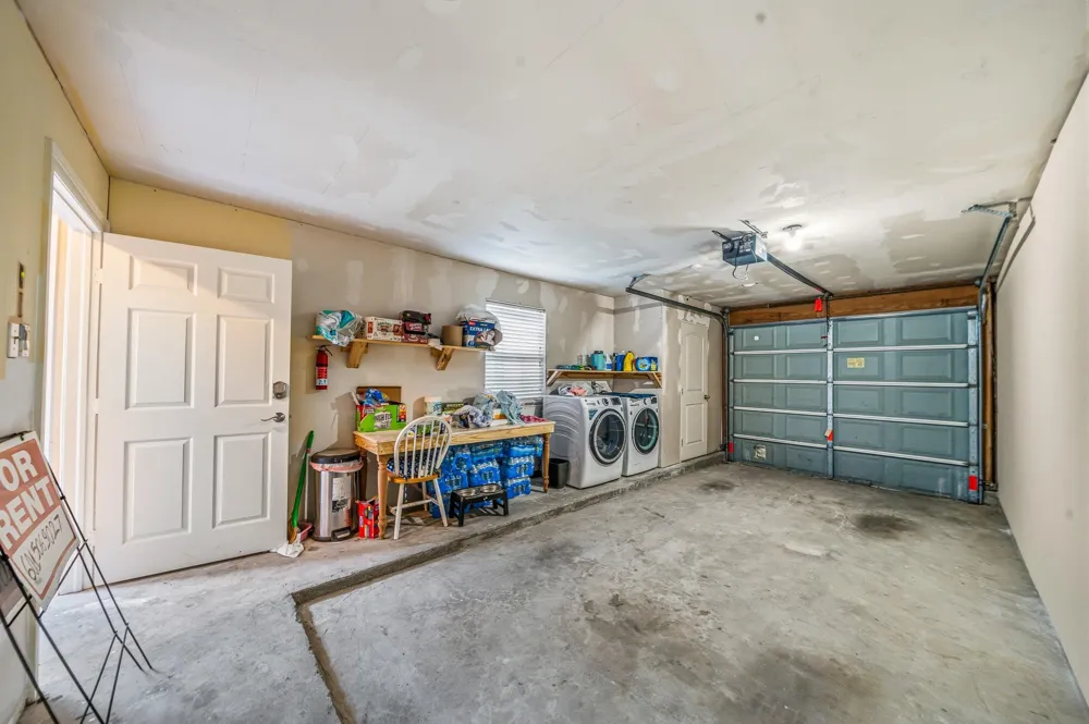 4401 Holt Street Bellaire, TX 77401