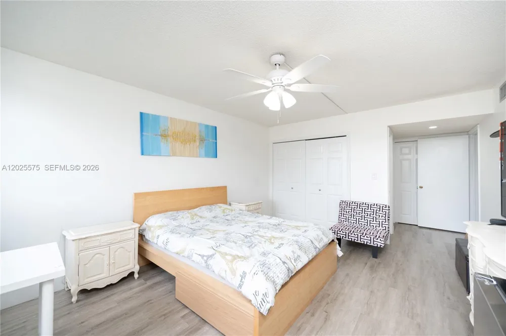 16400 NE GOLF CLUB RD #305 Weston, FL 33326