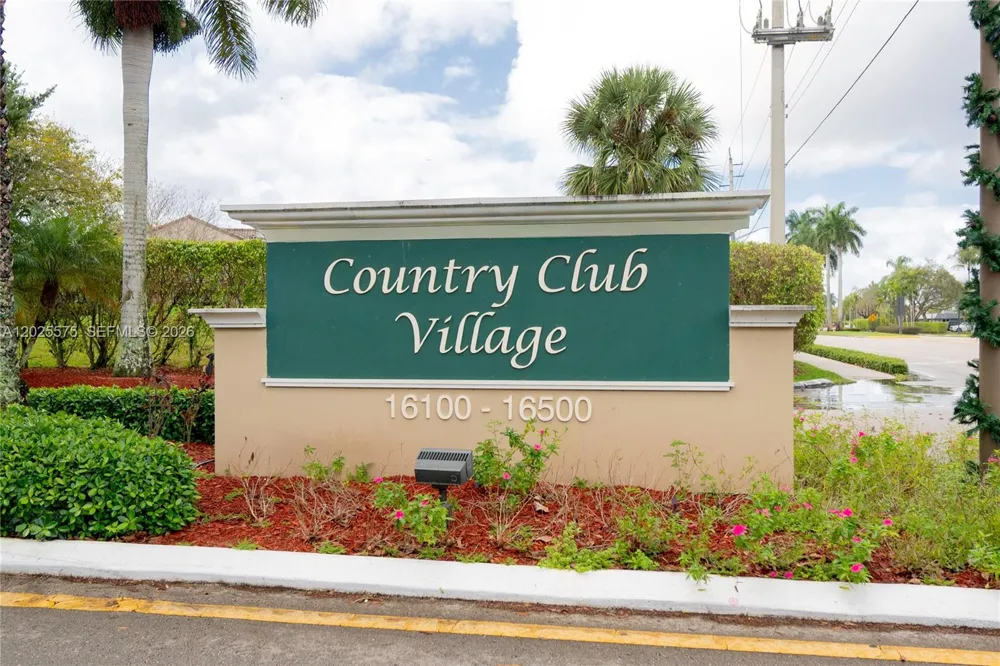 16400 NE GOLF CLUB RD #305 Weston, FL 33326