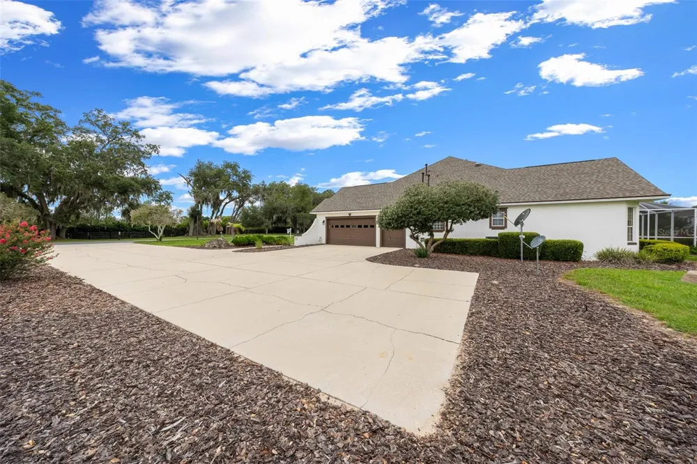 5092 NE 81ST BOULEVARD Wildwood, FL 34785