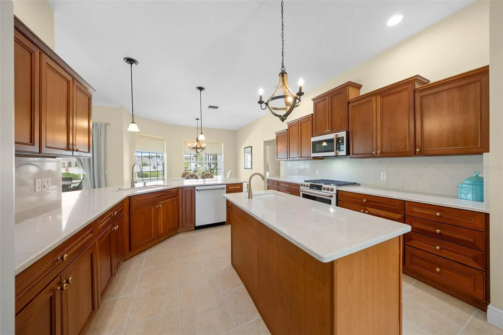 5092 NE 81ST BOULEVARD Wildwood, FL 34785