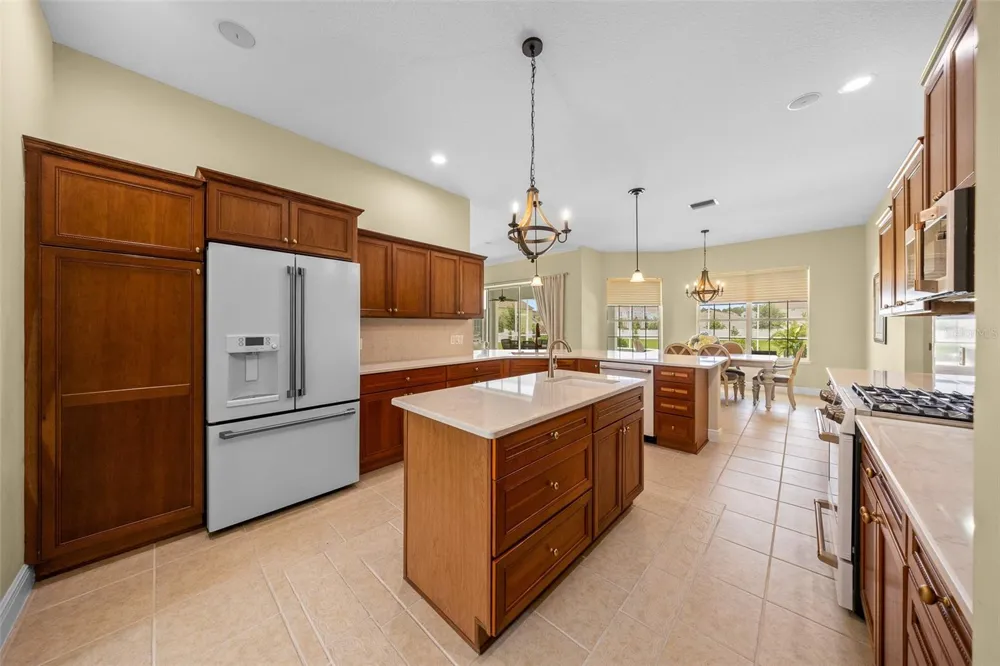 5092 NE 81ST BOULEVARD Wildwood, FL 34785