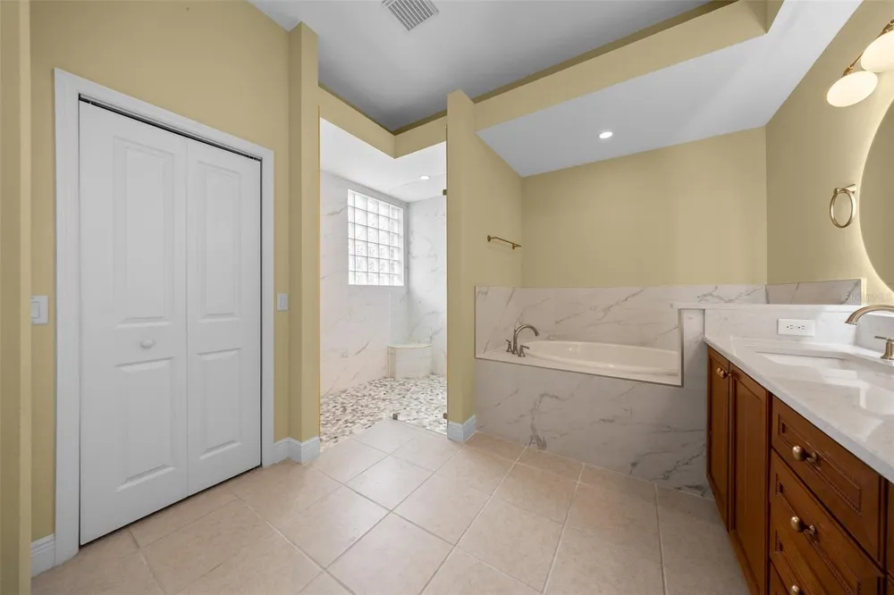5092 NE 81ST BOULEVARD Wildwood, FL 34785
