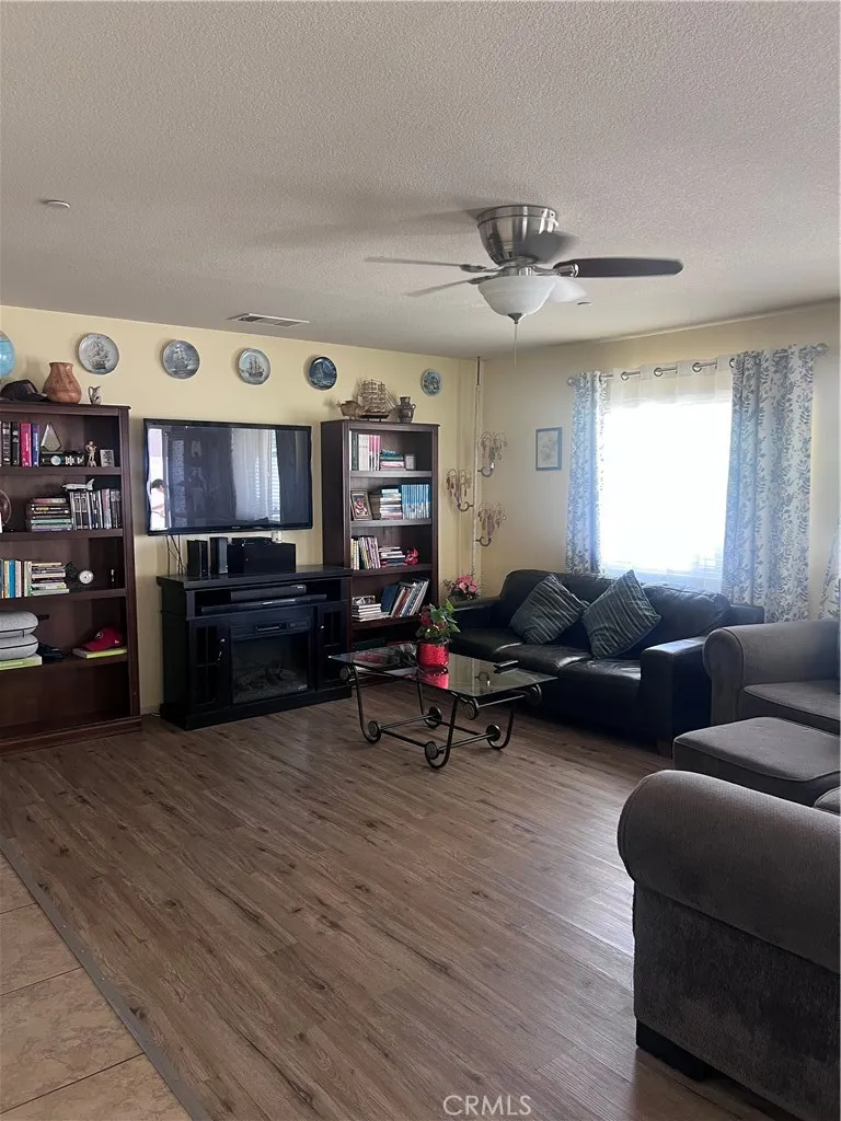 14416 Tawney Ridge Ln Victorville, CA 92394