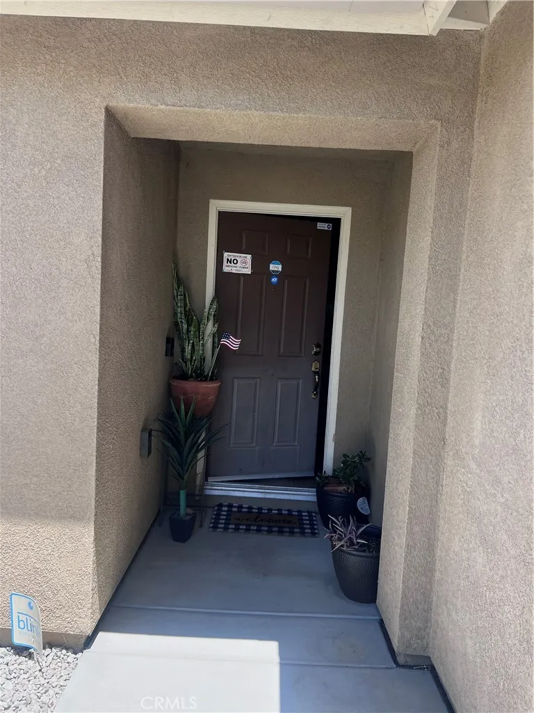 14416 Tawney Ridge Ln Victorville, CA 92394