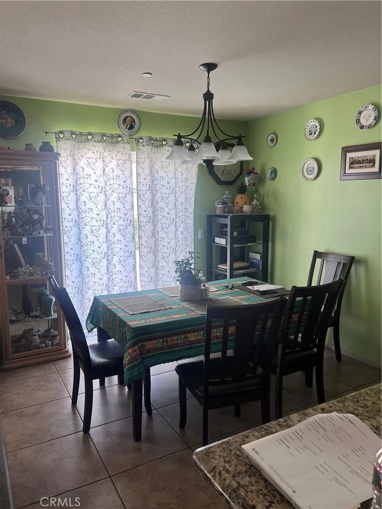14416 Tawney Ridge Ln Victorville, CA 92394