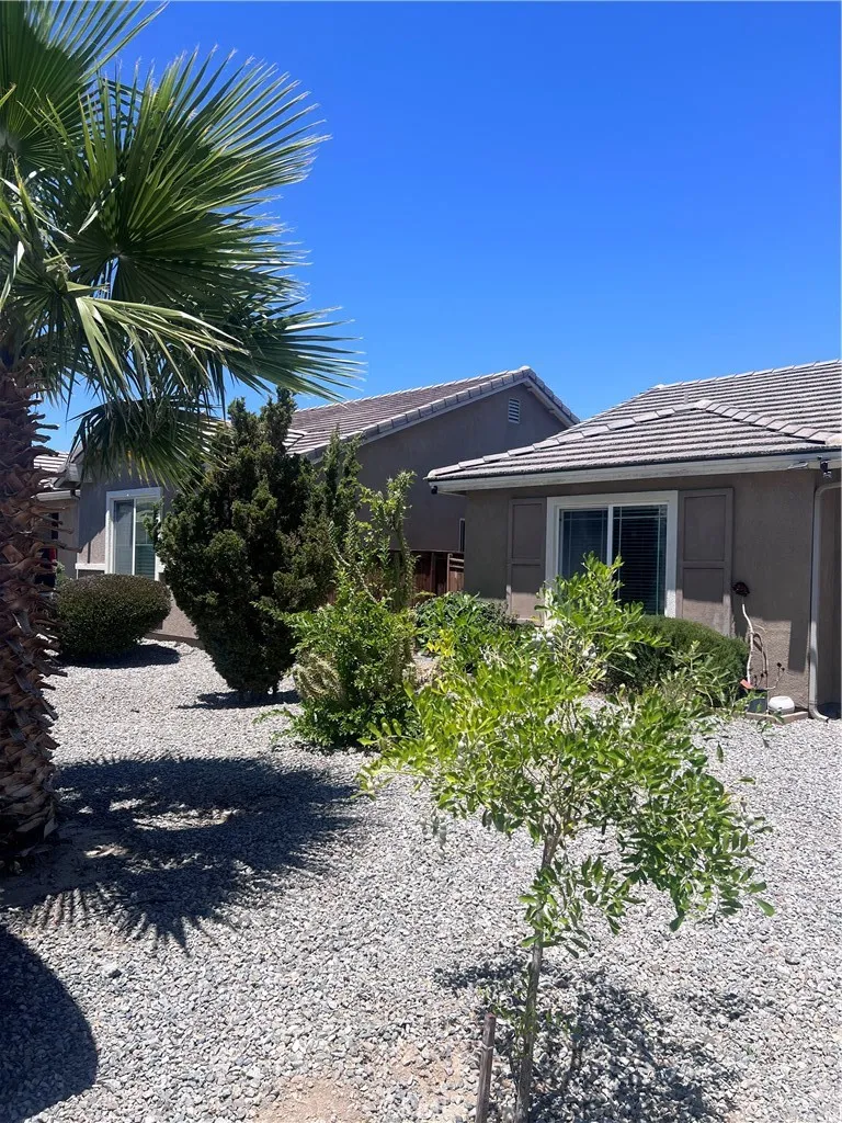 14416 Tawney Ridge Ln Victorville, CA 92394