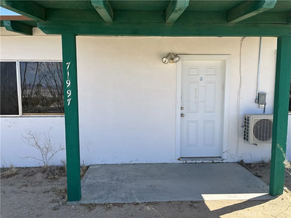 71995 Samarkand 29 Palms, CA 92277