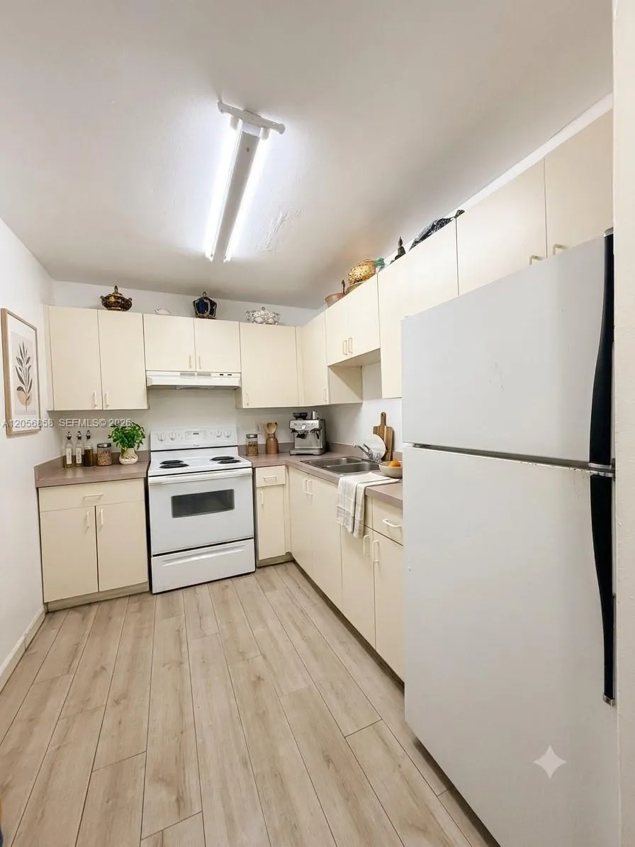 5775 W 20th Ave #308 Hialeah, FL 33012