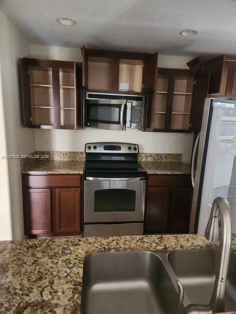 330 Carina Cir #330