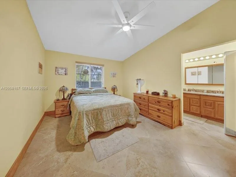 8514 SW 209th Ln Cutler Bay, FL 33189