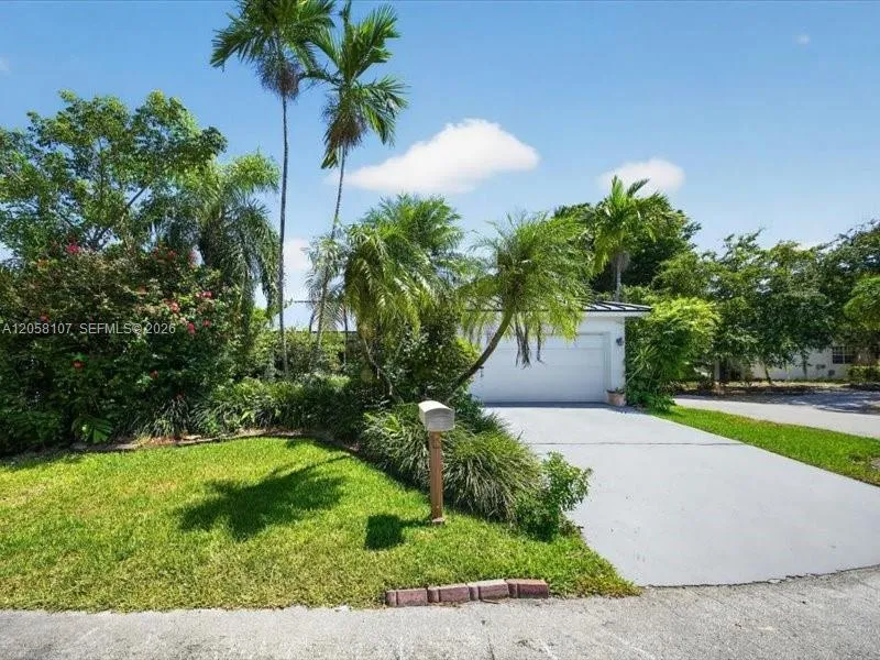 8514 SW 209th Ln Cutler Bay, FL 33189