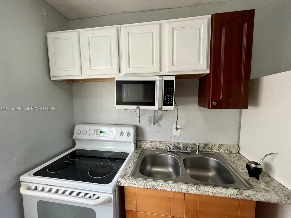 5010 Pembroke Rd #7 West Park, FL 33021