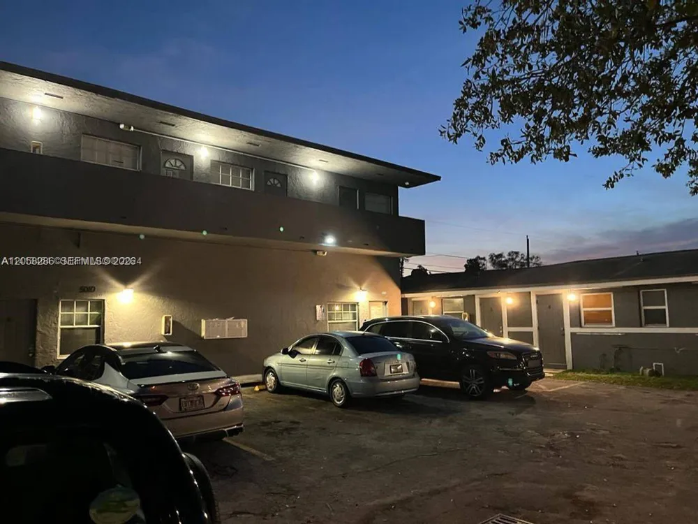 5010 Pembroke Rd #7 West Park, FL 33021
