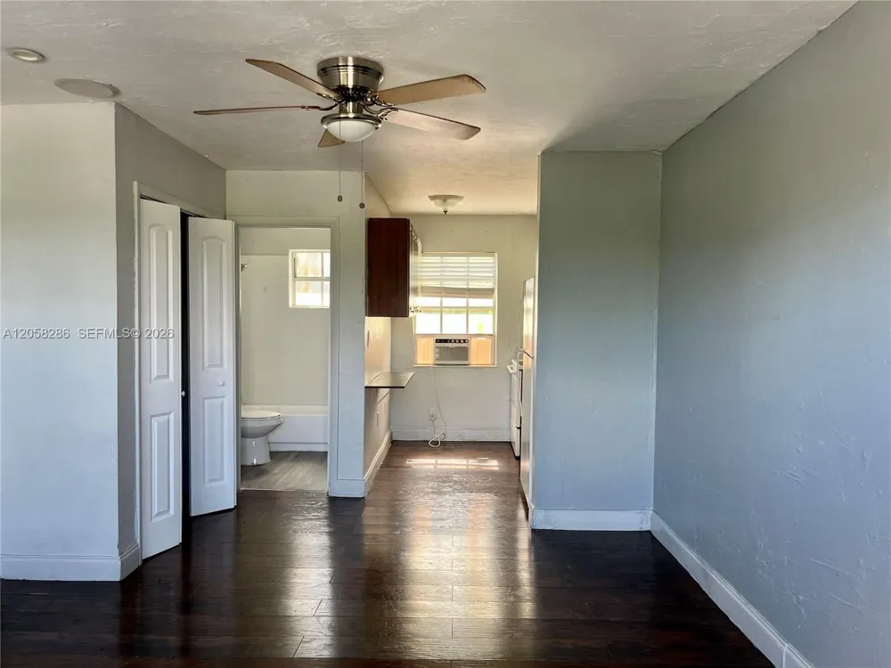 5010 Pembroke Rd #7 West Park, FL 33021