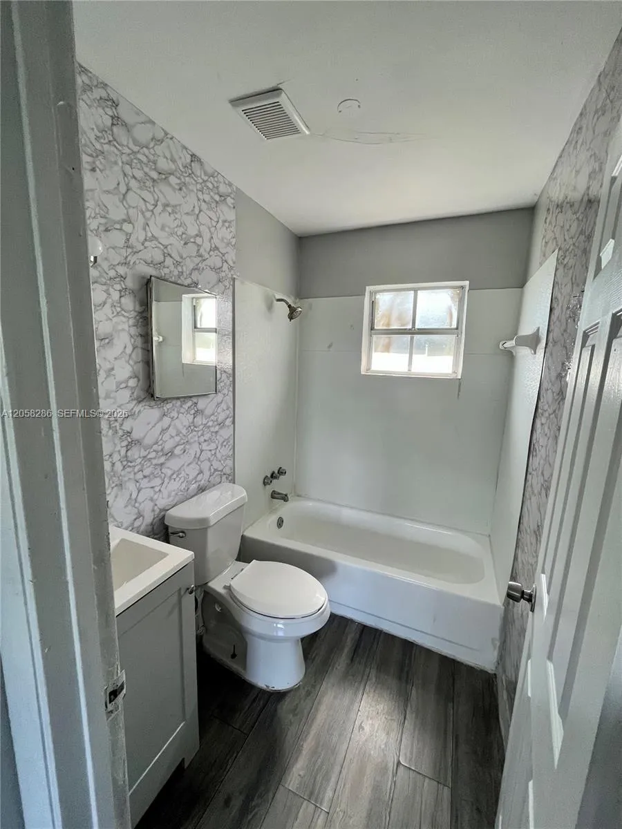 5010 Pembroke Rd #7 West Park, FL 33021