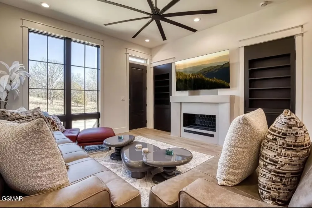 208 Granite Drive Sevierville, TN 37876