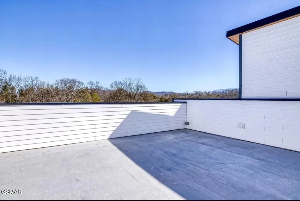 208 Granite Drive Sevierville, TN 37876