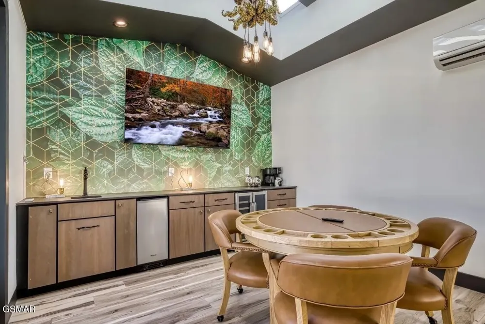 210 Granite Drive Sevierville, TN 37876