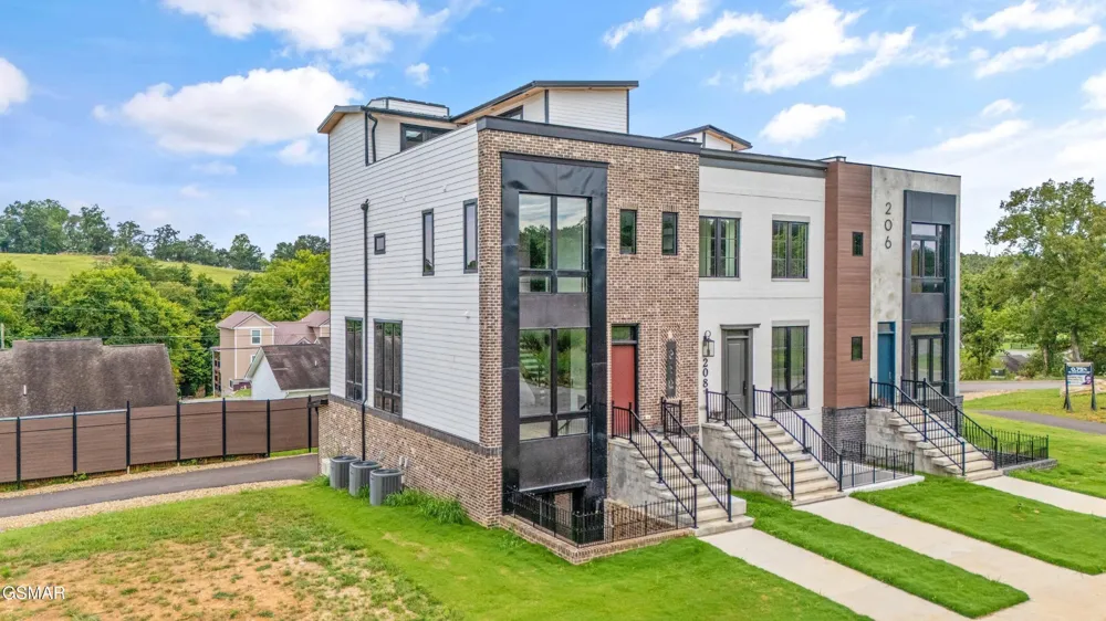 210 Granite Drive Sevierville, TN 37876