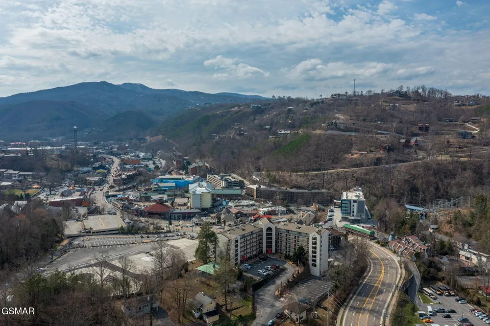 102 Baskins Creek Bypass #404 Gatlinburg, TN 37738