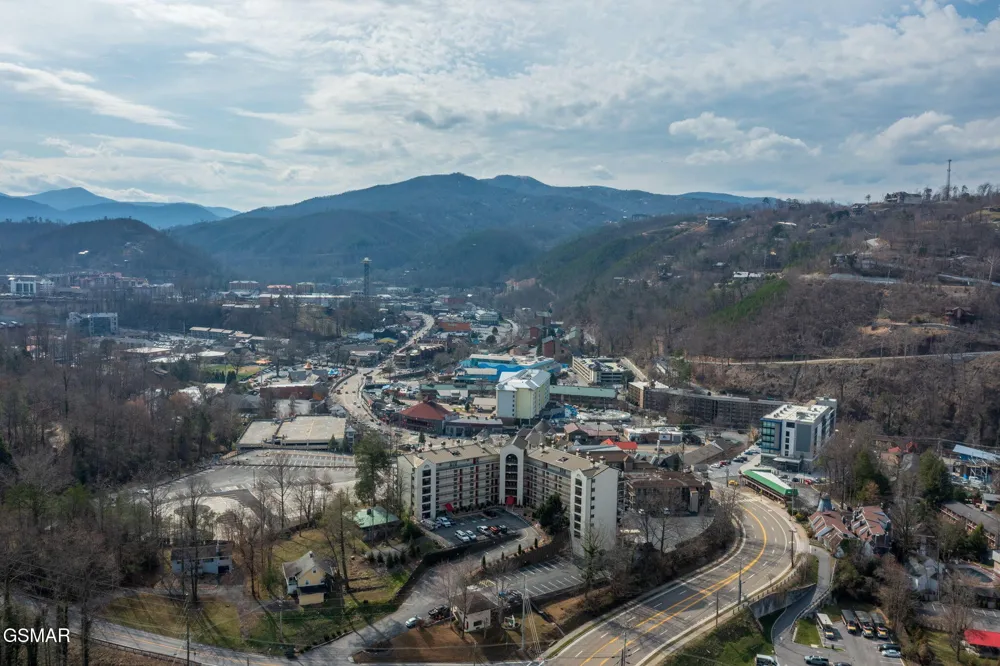 102 Baskins Creek Bypass #404 Gatlinburg, TN 37738