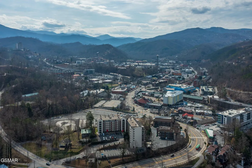 102 Baskins Creek Bypass #404 Gatlinburg, TN 37738