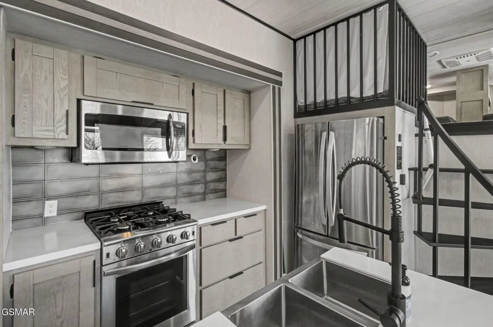 4229 E Parkay Gatlinburg, TN 37738
