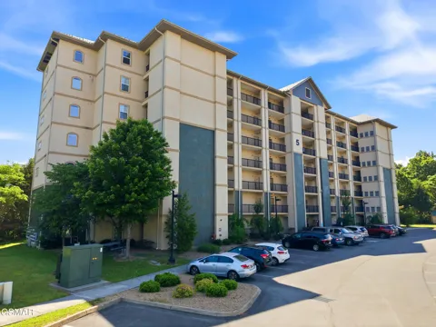 124 Plaza Drive #5605