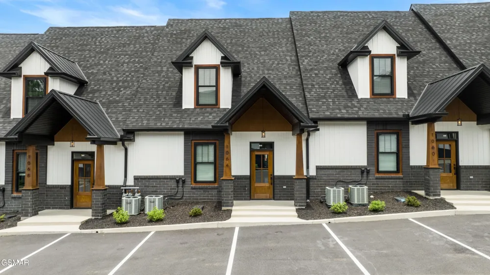 1064 Watch Hill Way Sevierville, TN 37862