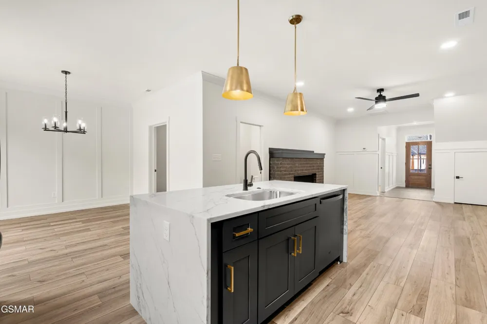 1043 Watch Hill Way Sevierville, TN 37862