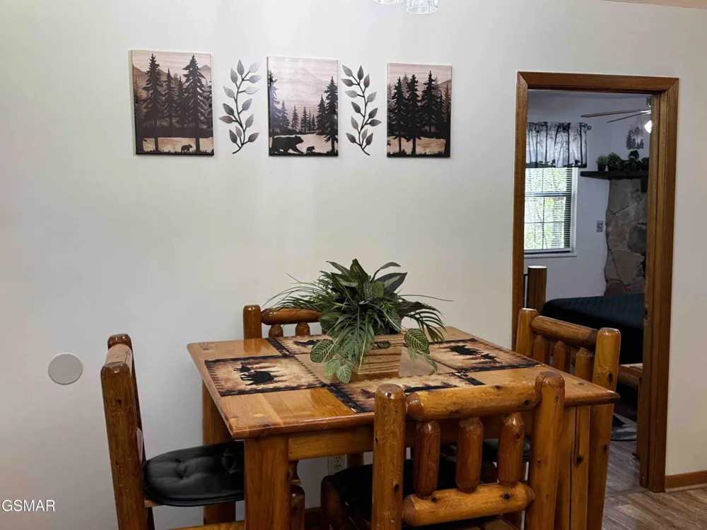 653 Oaks View Court #ADALYNNSRETREAT Pigeon Forge, TN 37863