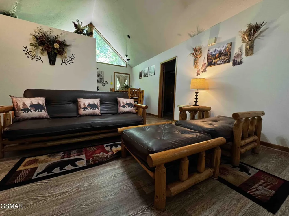 653 Oaks View Court #ADALYNNSRETREAT Pigeon Forge, TN 37863