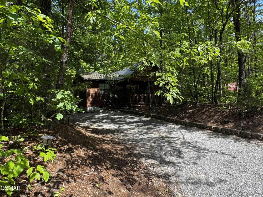 653 Oaks View Court #ADALYNNSRETREAT Pigeon Forge, TN 37863