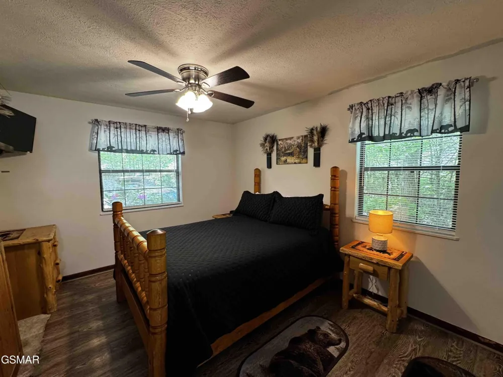 653 Oaks View Court #ADALYNNSRETREAT Pigeon Forge, TN 37863