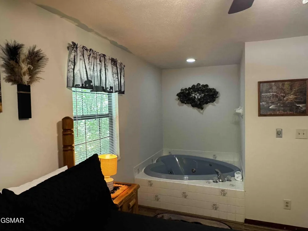653 Oaks View Court #ADALYNNSRETREAT Pigeon Forge, TN 37863