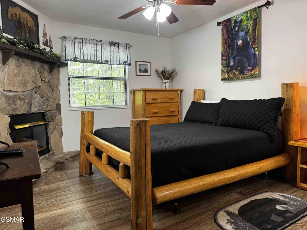 653 Oaks View Court #ADALYNNSRETREAT Pigeon Forge, TN 37863