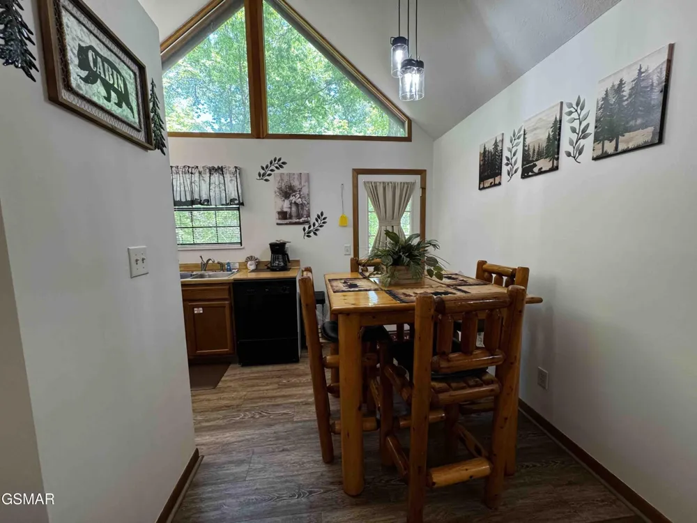 653 Oaks View Court #ADALYNNSRETREAT Pigeon Forge, TN 37863