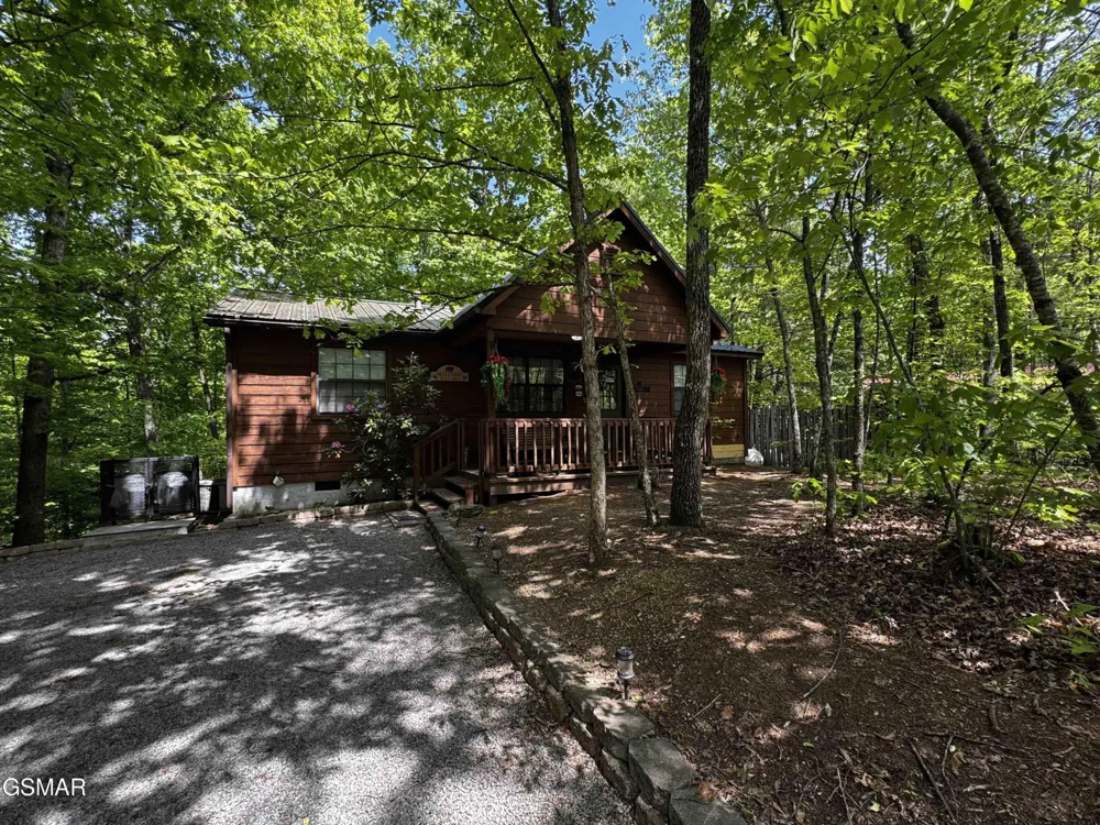653 Oaks View Court #ADALYNNSRETREAT Pigeon Forge, TN 37863