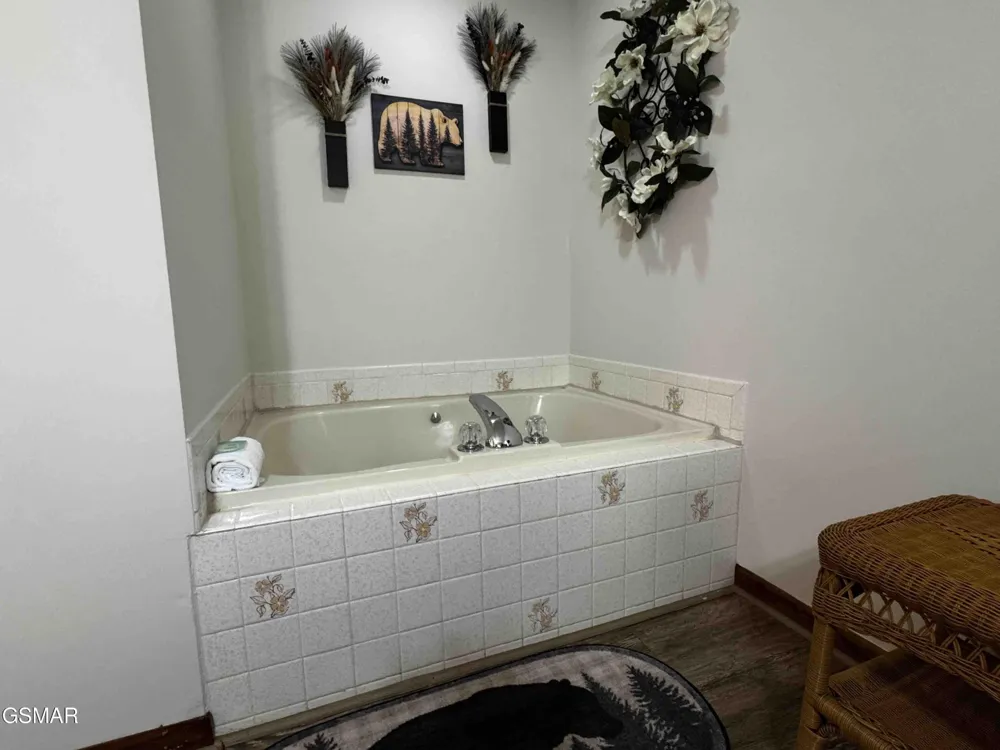 653 Oaks View Court #ADALYNNSRETREAT Pigeon Forge, TN 37863