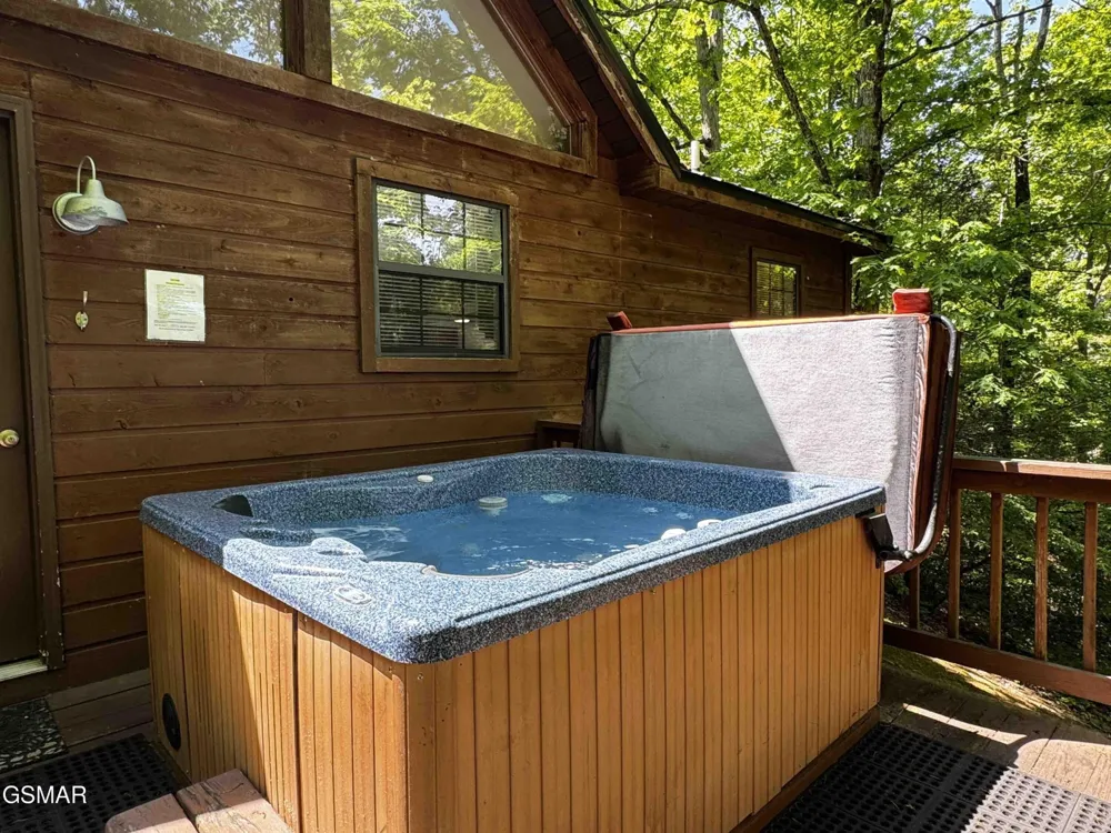 653 Oaks View Court #ADALYNNSRETREAT Pigeon Forge, TN 37863