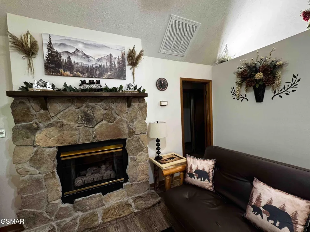 653 Oaks View Court #ADALYNNSRETREAT Pigeon Forge, TN 37863