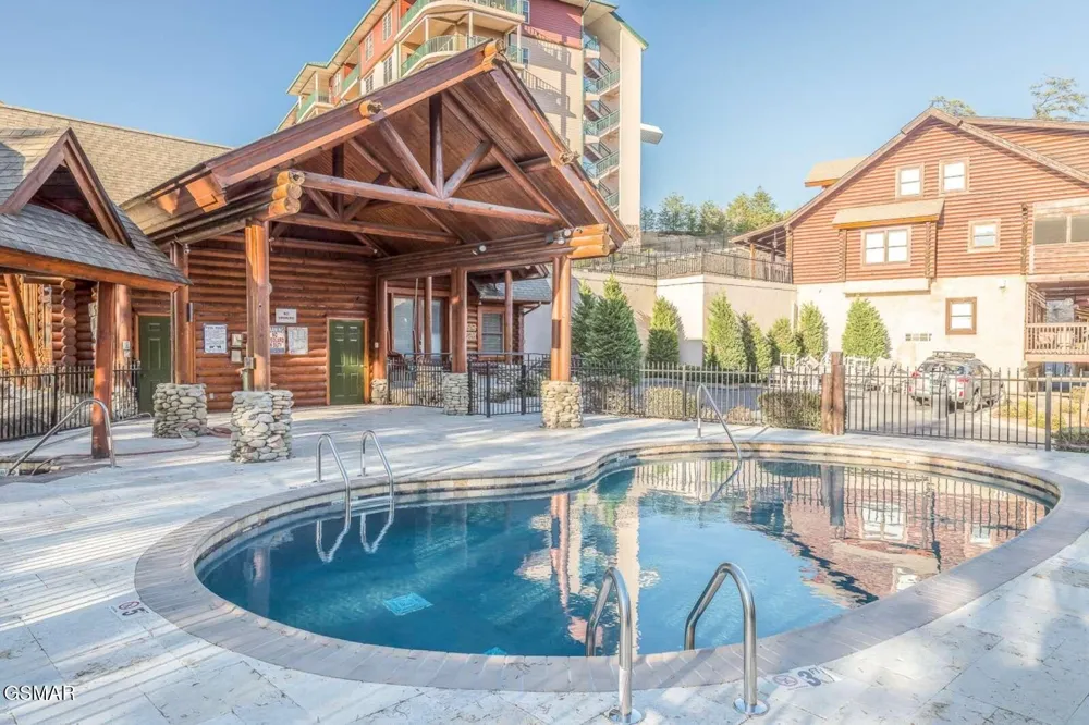 336 Big Bear Way Pigeon Forge, TN 37863