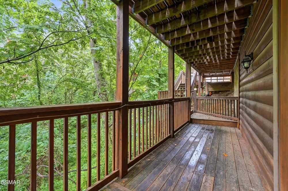 336 Big Bear Way Pigeon Forge, TN 37863