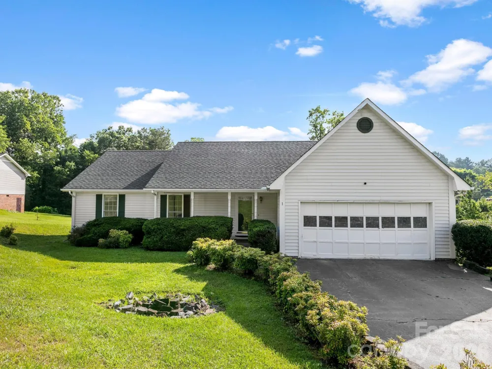 1 Strathmore Drive Arden, NC 28704